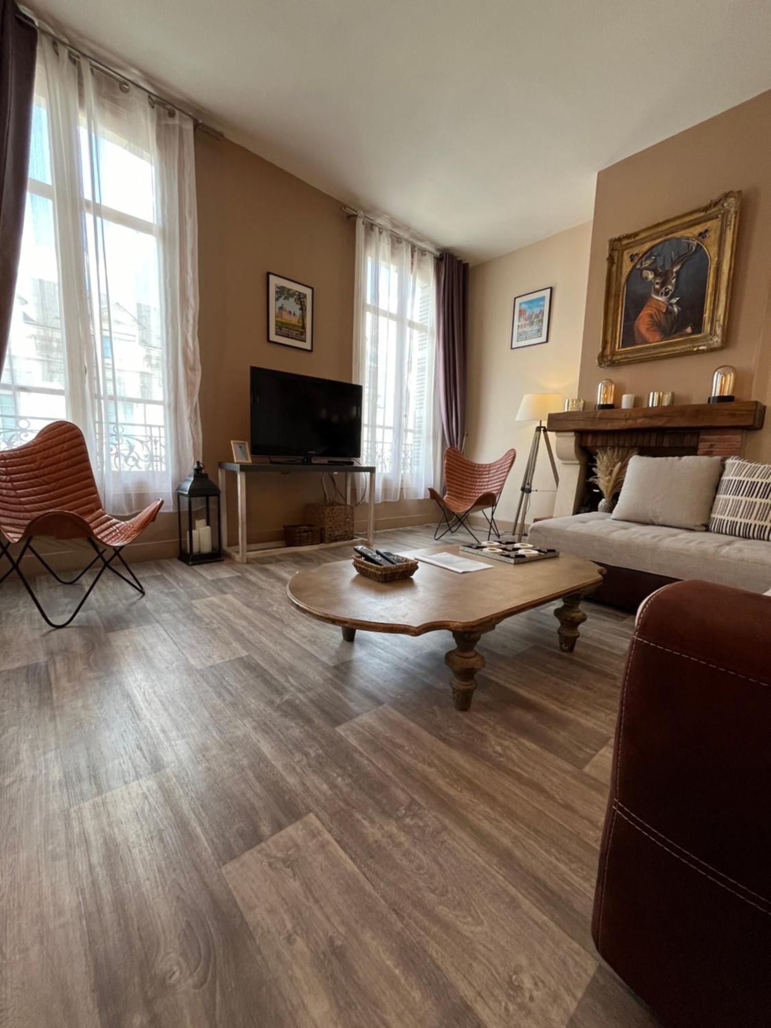 Cote Chateau - Grand Appartement Au Coeur De Blois Exteriér fotografie